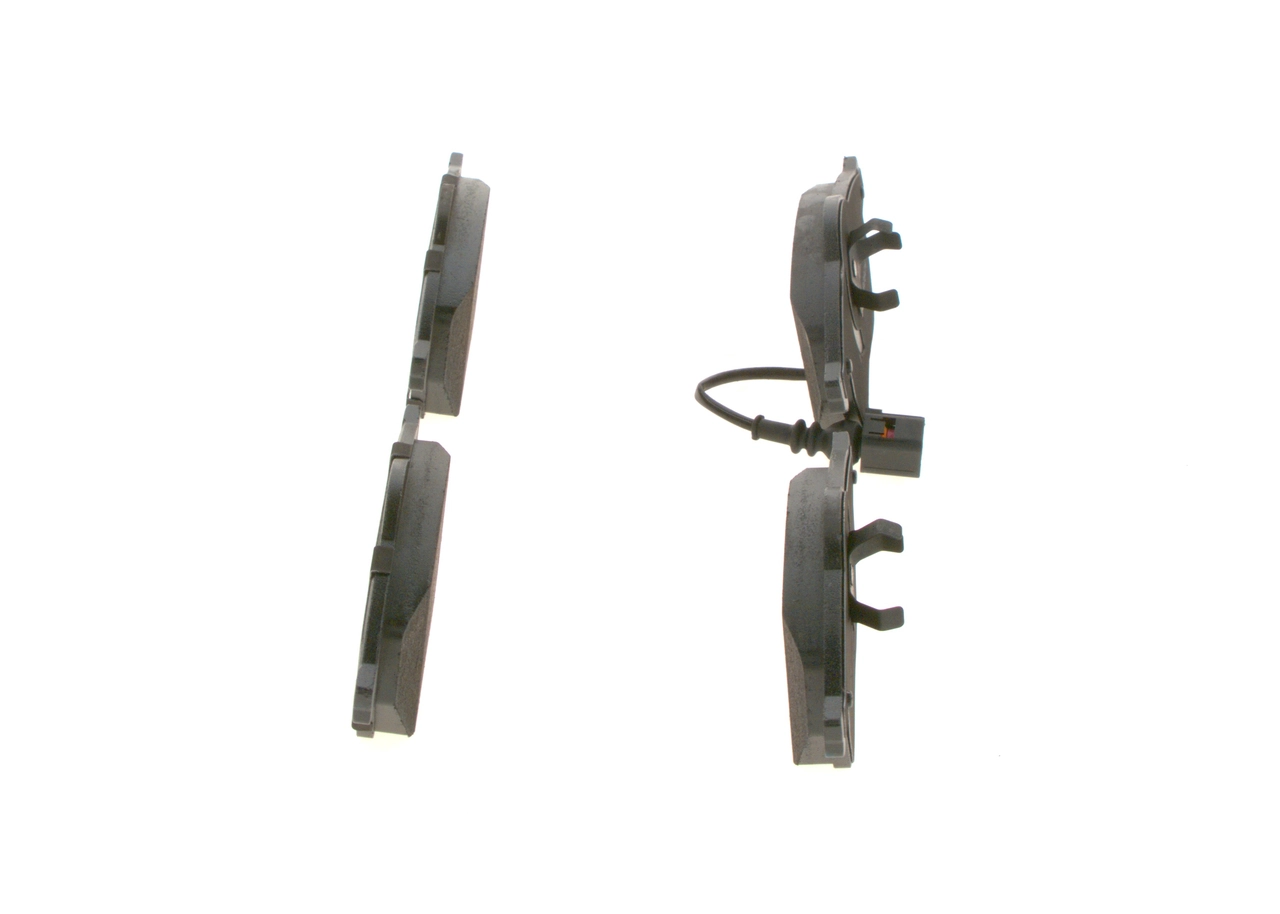 Колодки тормозные передние дисковые BOSCH 0986494018