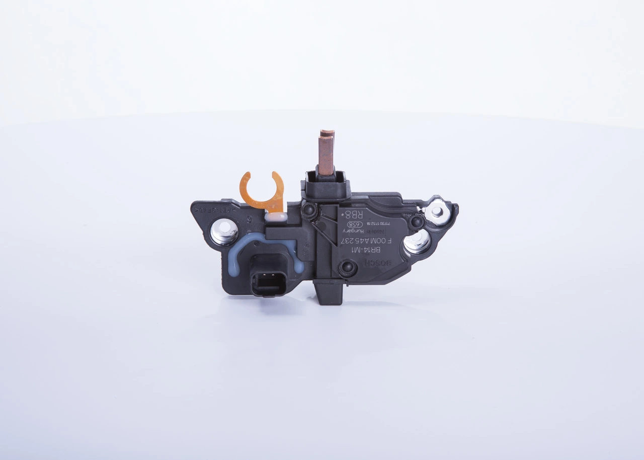 F00MA45237 Bosch Реле-регулятор напряжения