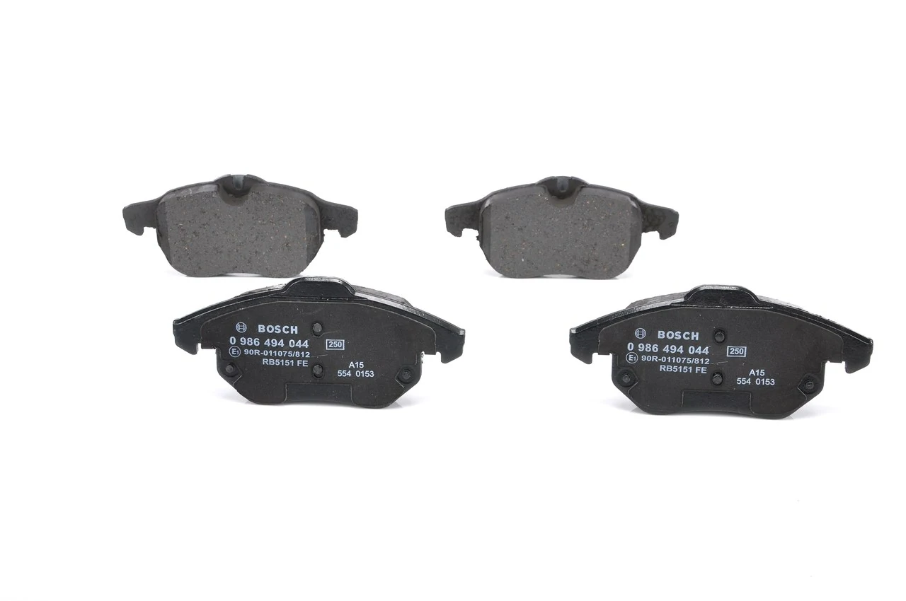 Передние тормозные колодки 0986494044 Bosch