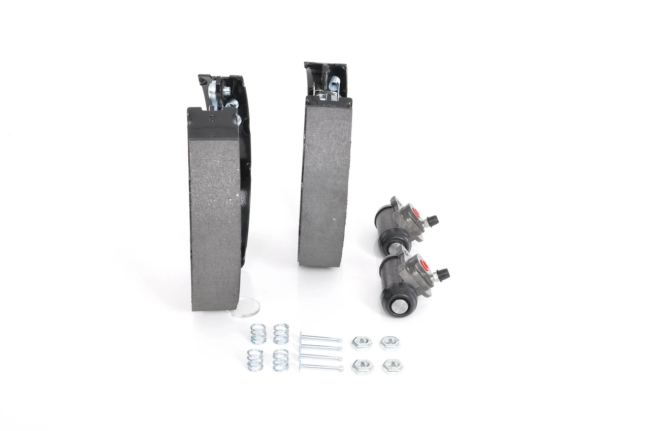 Купить 0204114153 Bosch Колодки тормозные задние барабанные, в сборе с цилиндрами, комплект