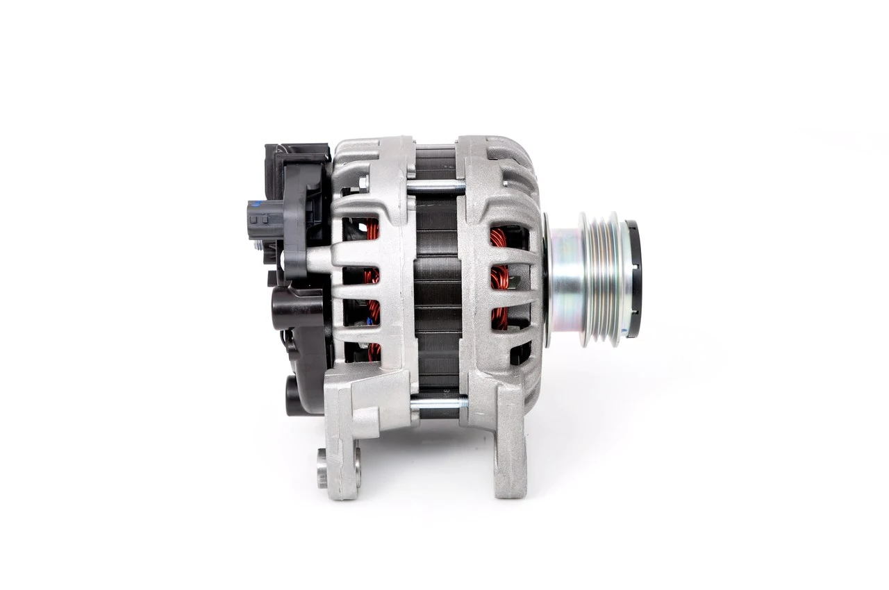F000BL04DB Bosch Генератор автомобильный