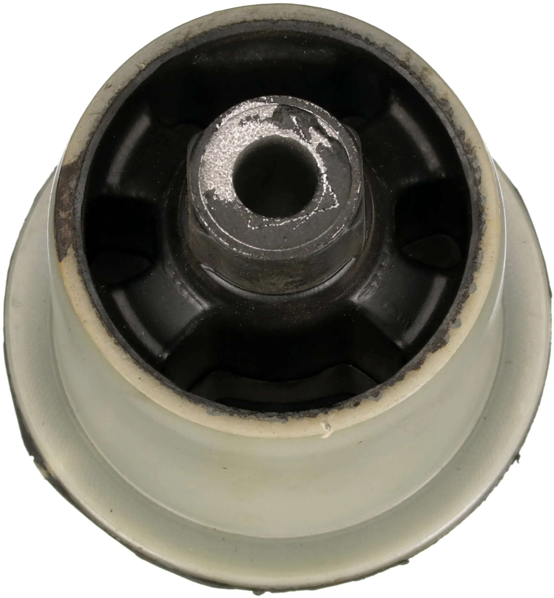 Сайлентблок балки моста на Renault Fluence  L3