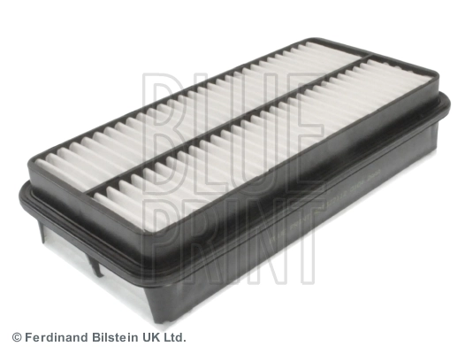 Воздушный фильтр двигателя на Toyota Avensis Verso LCM