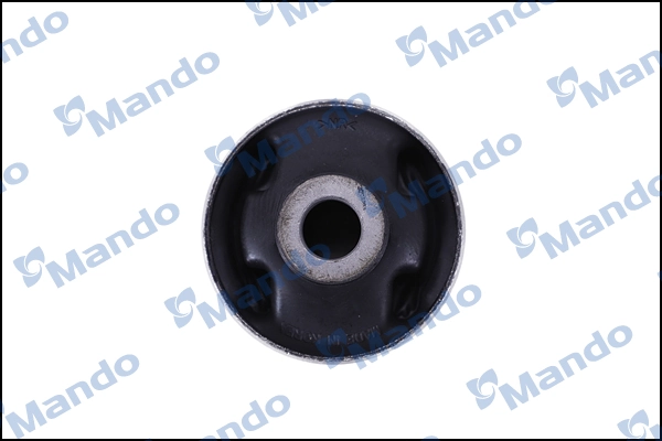 Купить DCC010712 Mando Сайлентблок нижний передней подвески