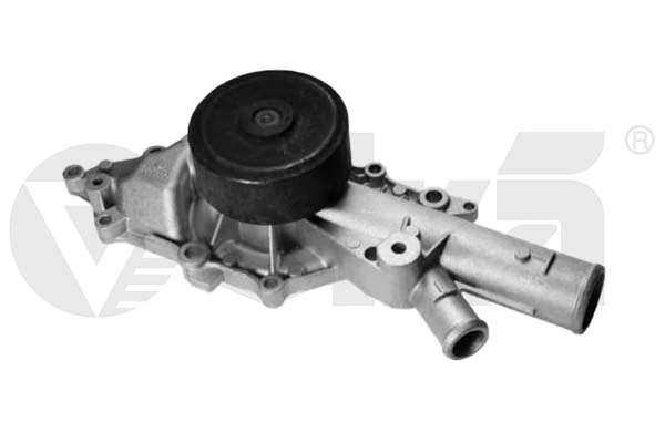 Насос водяной на Mercedes C  S203