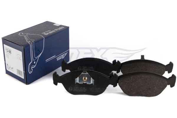 Купить Передние тормозные колодки Вольво 460 L 464