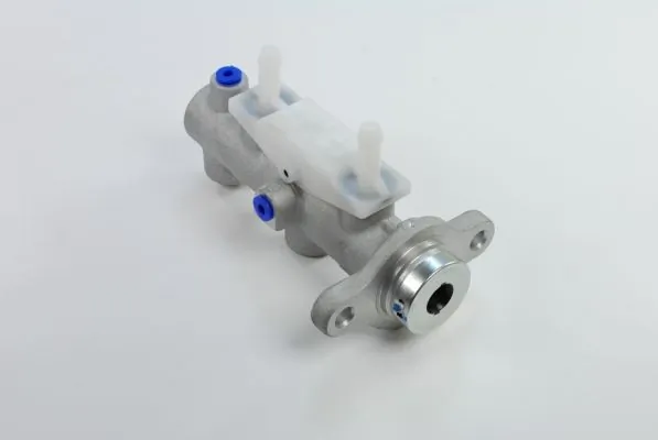 Цилиндр тормозной, главный на Mitsubishi Space Wagon III N8, N9