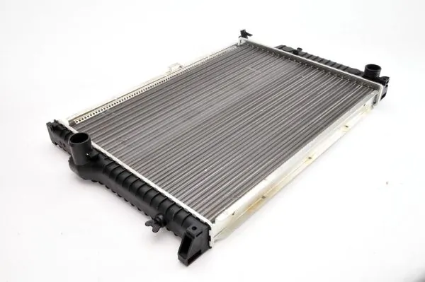 Радиатор охлаждения двигателя Thermotec D7B015TT цена, от 81.44 USD