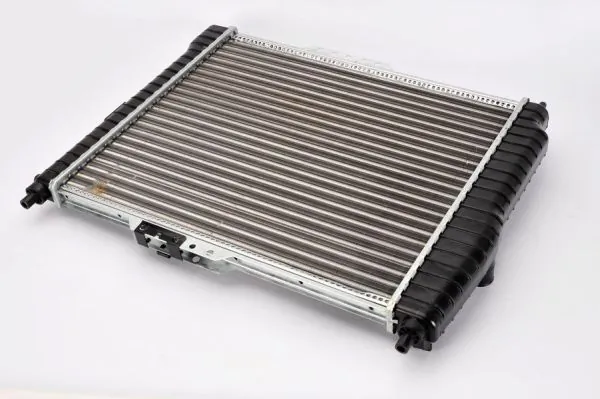 Радиатор охлаждения двигателя Thermotec D70010TT цена, от 47.23 USD