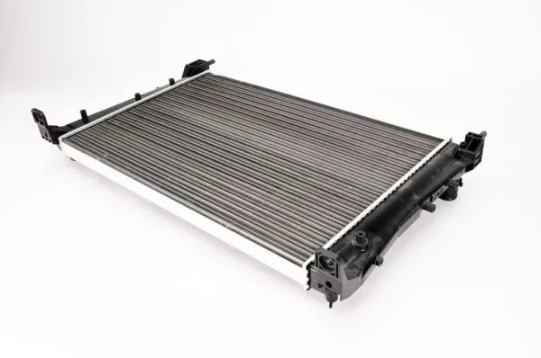  Radiador de esfriamento de motor Fiat Linea sedan (323) (2007 - 2026) 