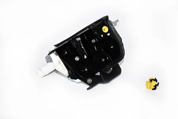 Замок двери задней правой на Audi A3 Sportback 8PA