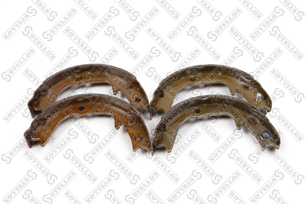 Купить MR129854 Chrysler Задние барабанные тормозные колодки