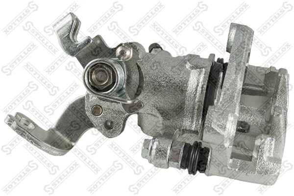 Задний правый суппорт Honda 582302F400