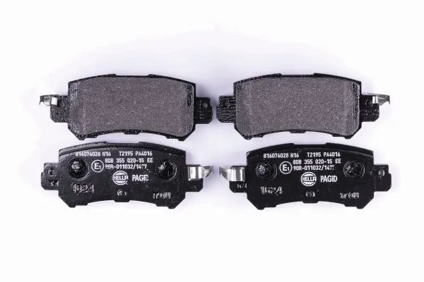 Задние тормозные колодки 8DB355020151 HELLA
