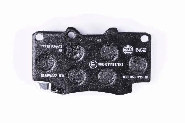 Передние тормозные колодки 8DB355013481 HELLA