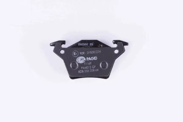 Задние тормозные колодки 8DB355008641 HELLA