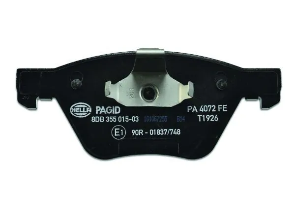 Передние тормозные колодки 8DB355015031 HELLA