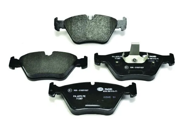 Передние тормозные колодки 8DB355010711 HELLA