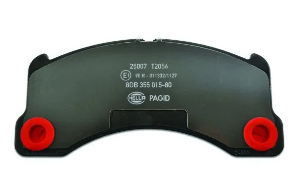 Передние тормозные колодки 8DB355015801 HELLA