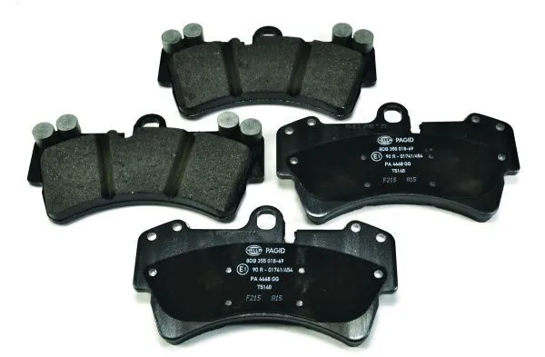 Передние тормозные колодки 8DB355018691 HELLA