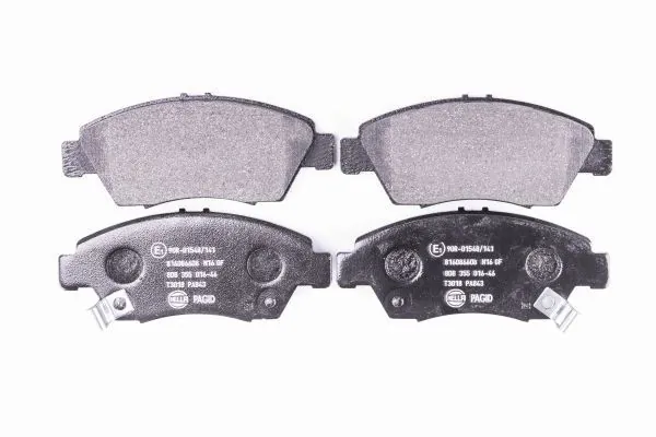 Передние тормозные колодки 8DB355016461 HELLA