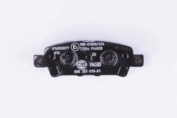 Купить 8DB355010811 HELLA Колодки тормозные задние, дисковые