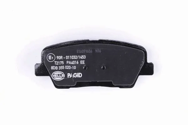 Задние тормозные колодки 8DB355020101 HELLA