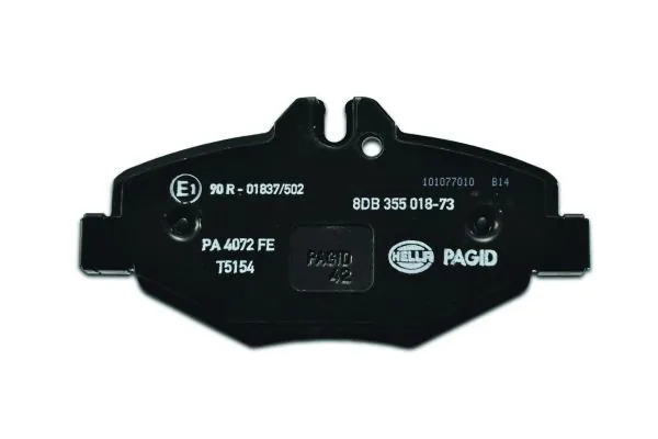 Передние тормозные колодки 8DB355018731 HELLA