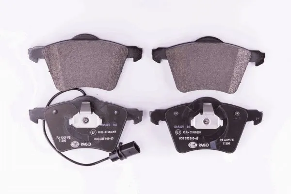 Тормозные колодки HELLA 8DB355010631
