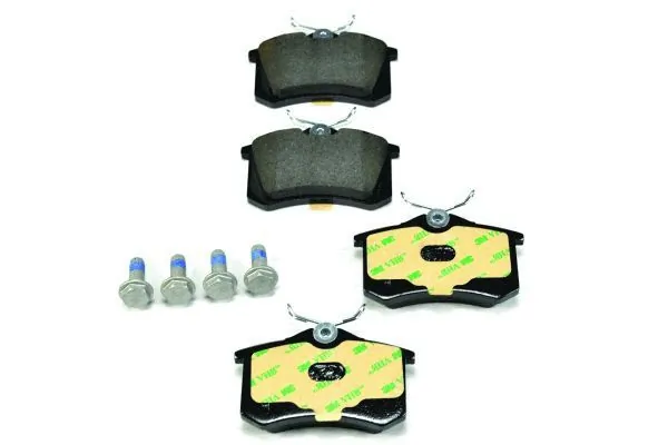 Купить 8DB355017711 HELLA Колодки тормозные задние, дисковые