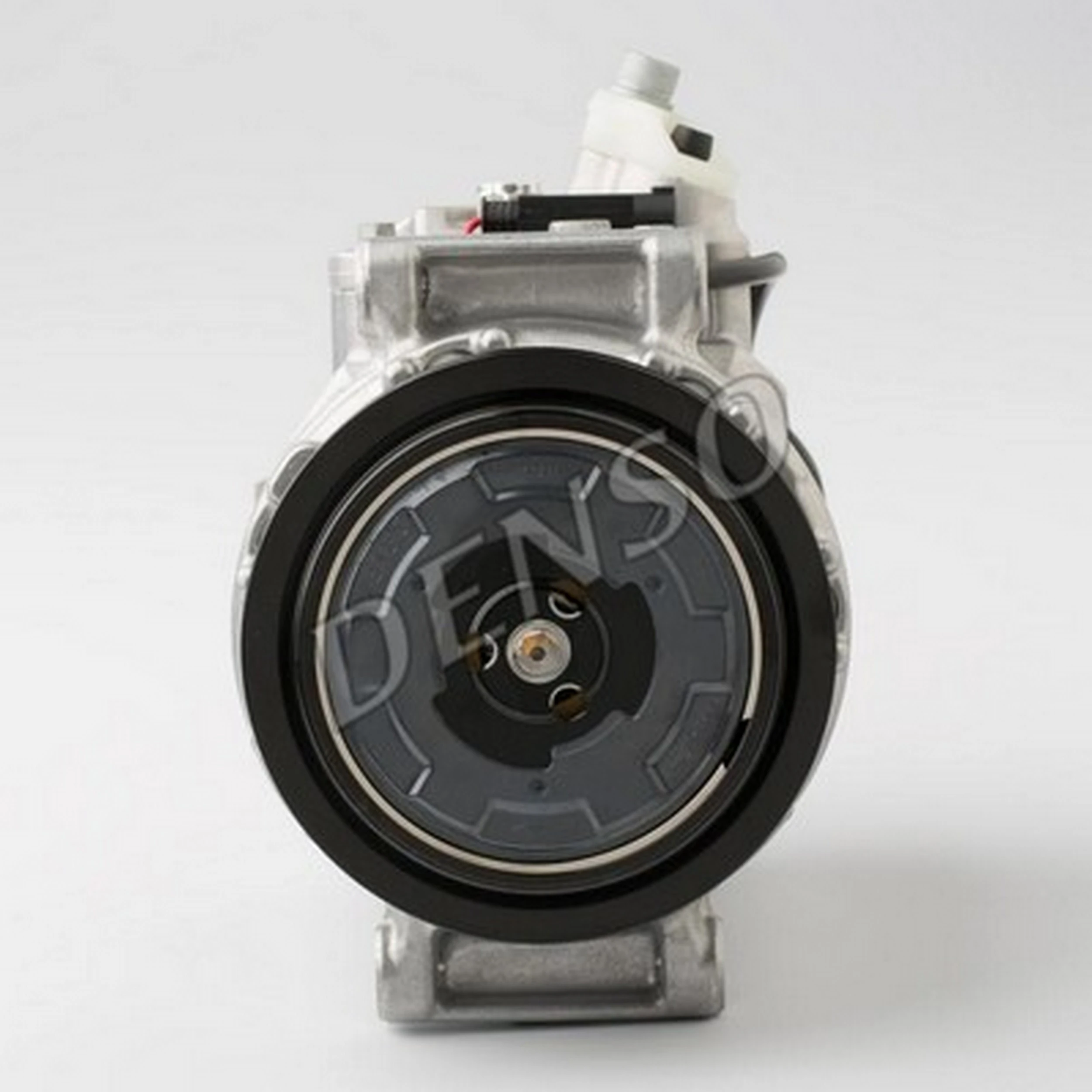 Компрессор системы кондиционирования Denso DCP17053 цена, от 347.61 USD