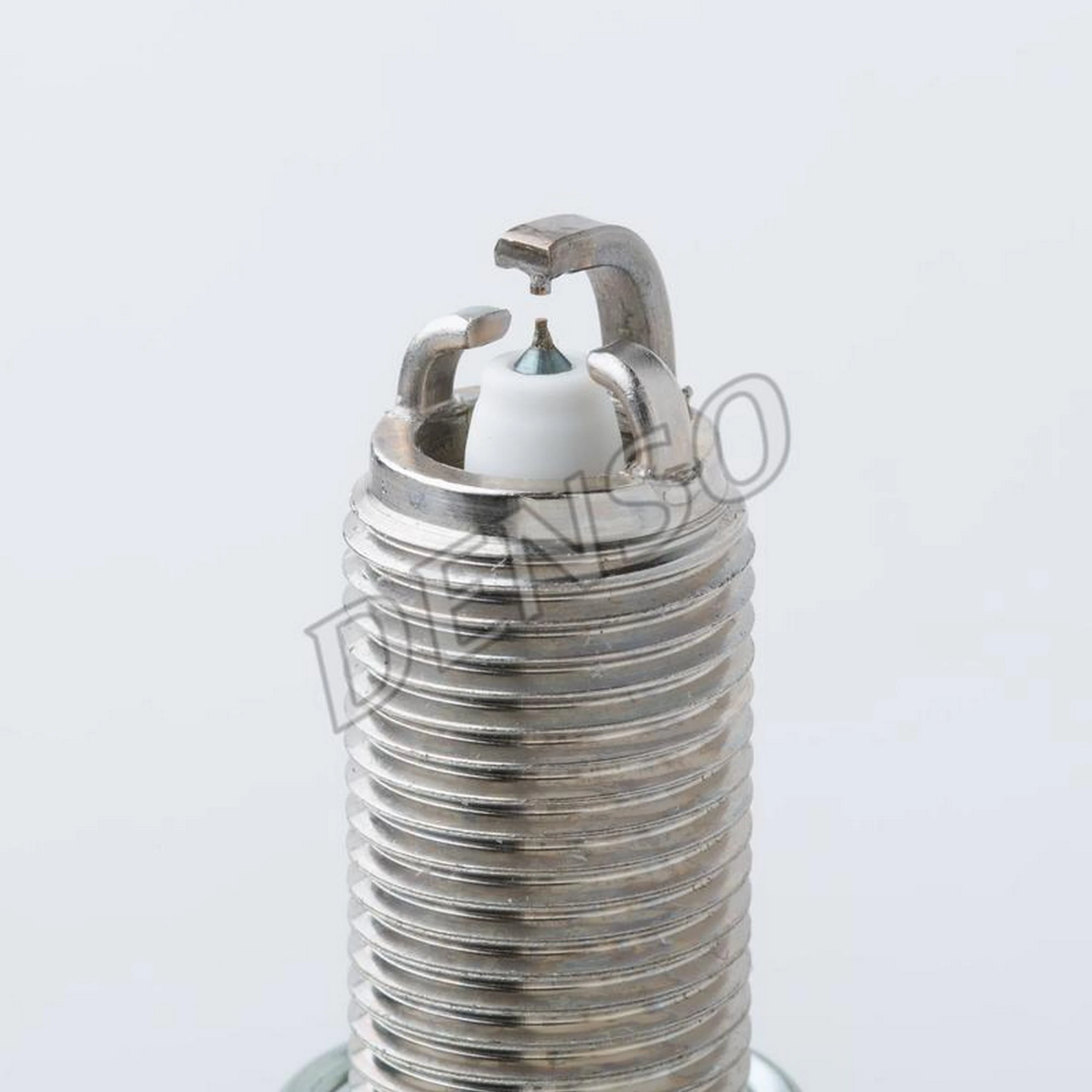 Свеча зажигания Denso IKBH20TT цена, от 12.19 USD