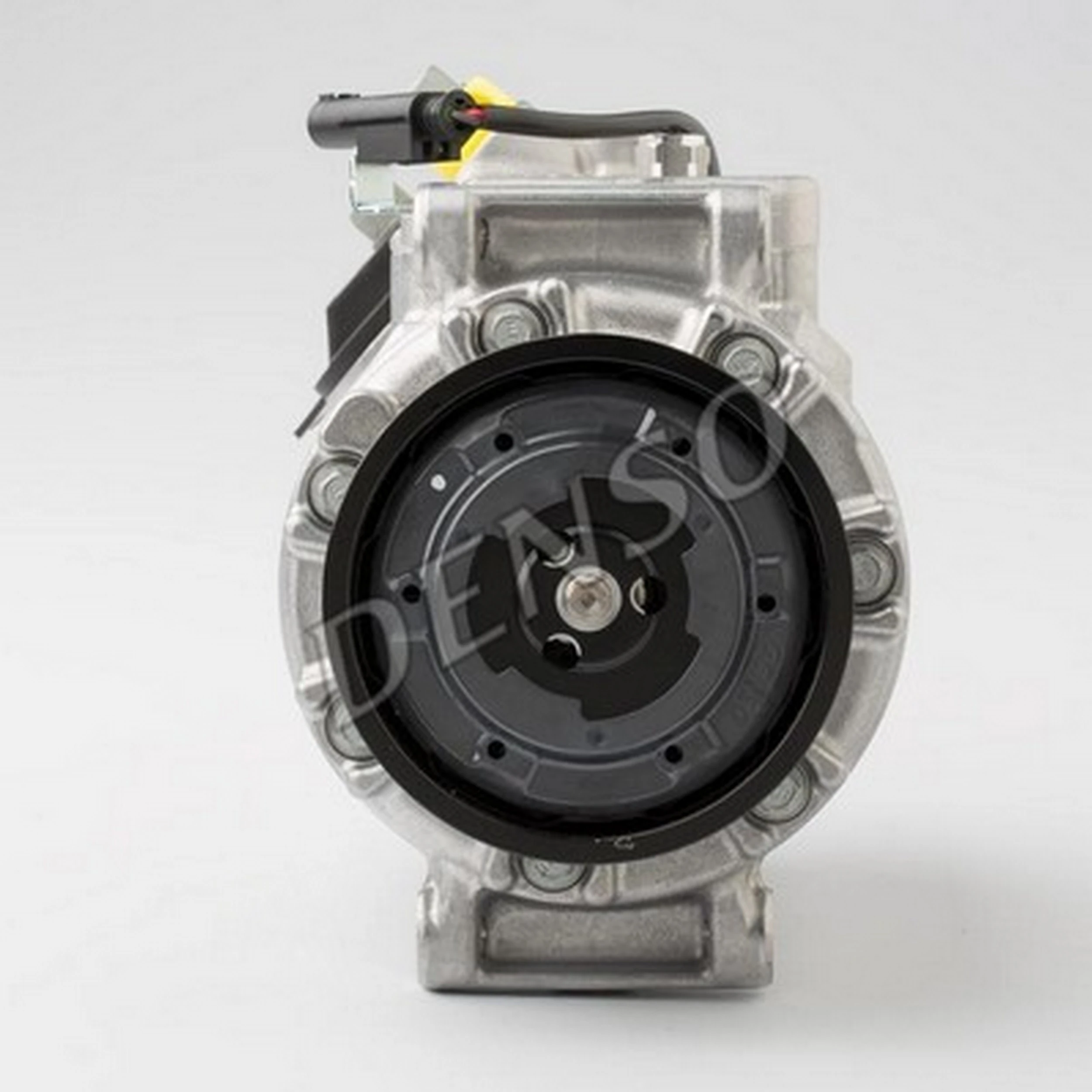 Компрессор системы кондиционирования Denso DCP05020 цена, от 349.17 USD
