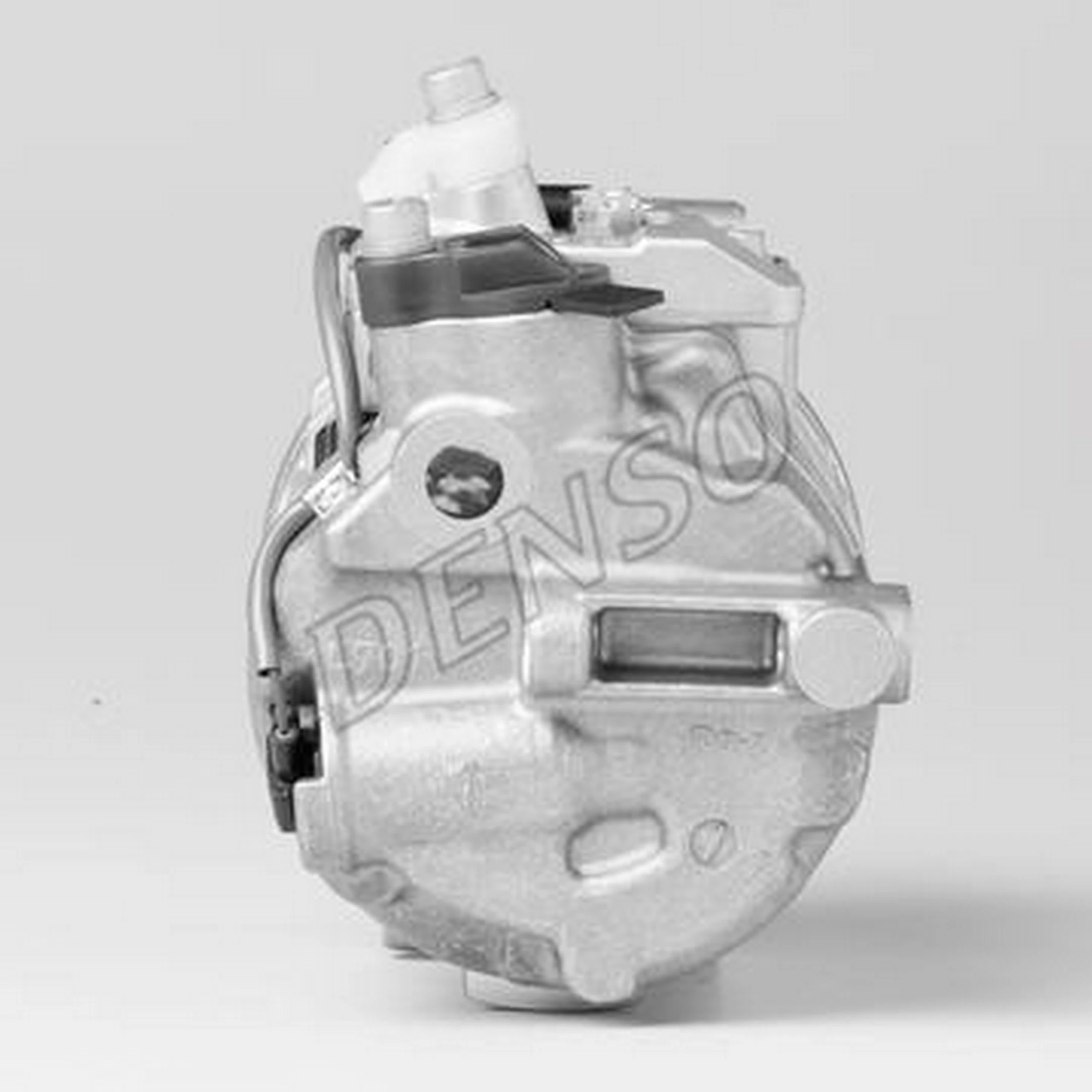 Компрессор системы кондиционирования Denso DCP17135 цена, от 595.93 USD