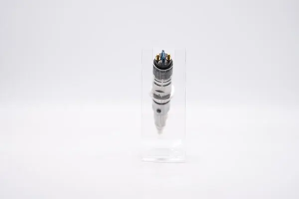 Купить 504128307R Case Клапанная форсунка
