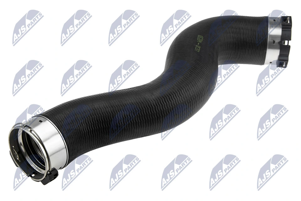 13718513849 BMW Патрубок интеркуллера