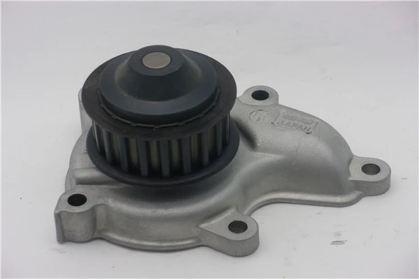 Водяной насос Mazda 1N0115010