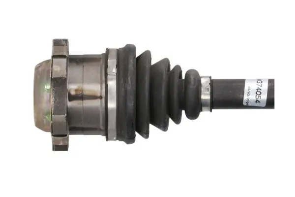 Полуось передняя, правая на Volkswagen Polo IV 9N, 9A