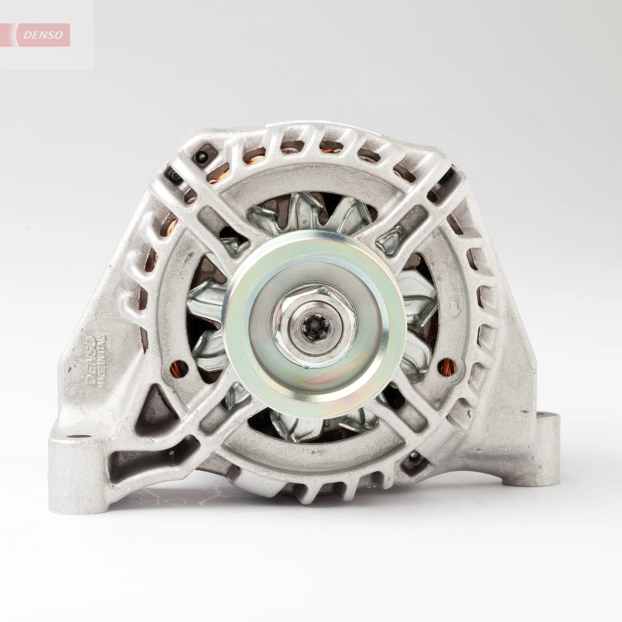 DAN1085 Denso Генератор автомобильный