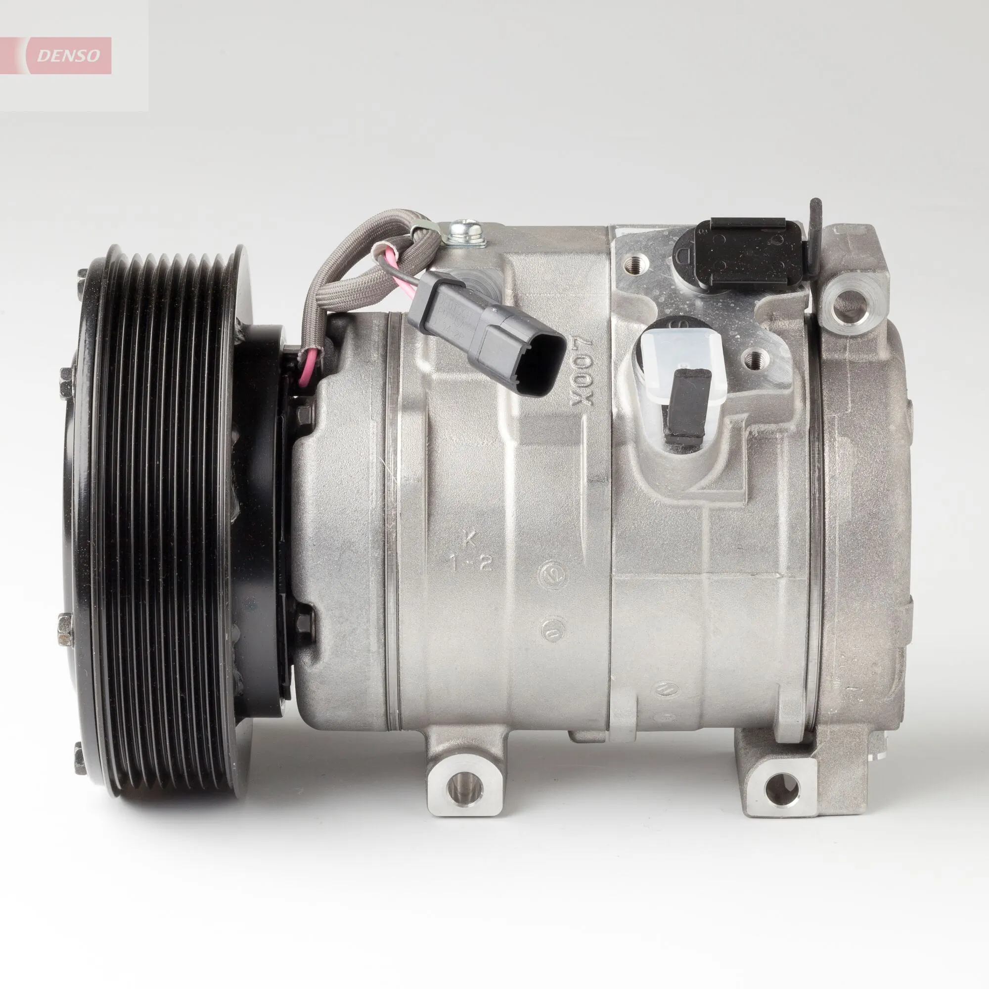 Купить 3050324 Caterpillar Компрессор климатической установки
