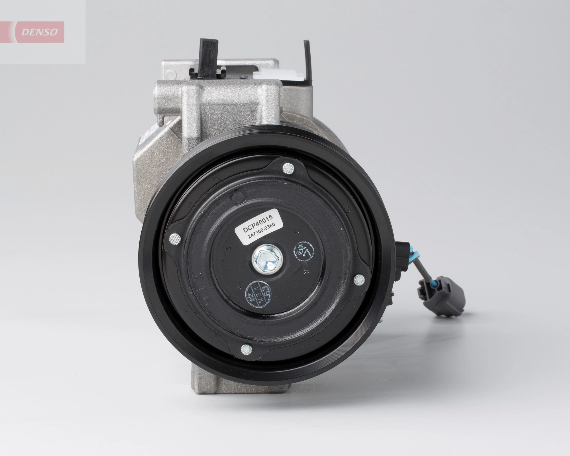 Компрессор системы кондиционирования Denso DCP40015 цена, от 254.37 USD