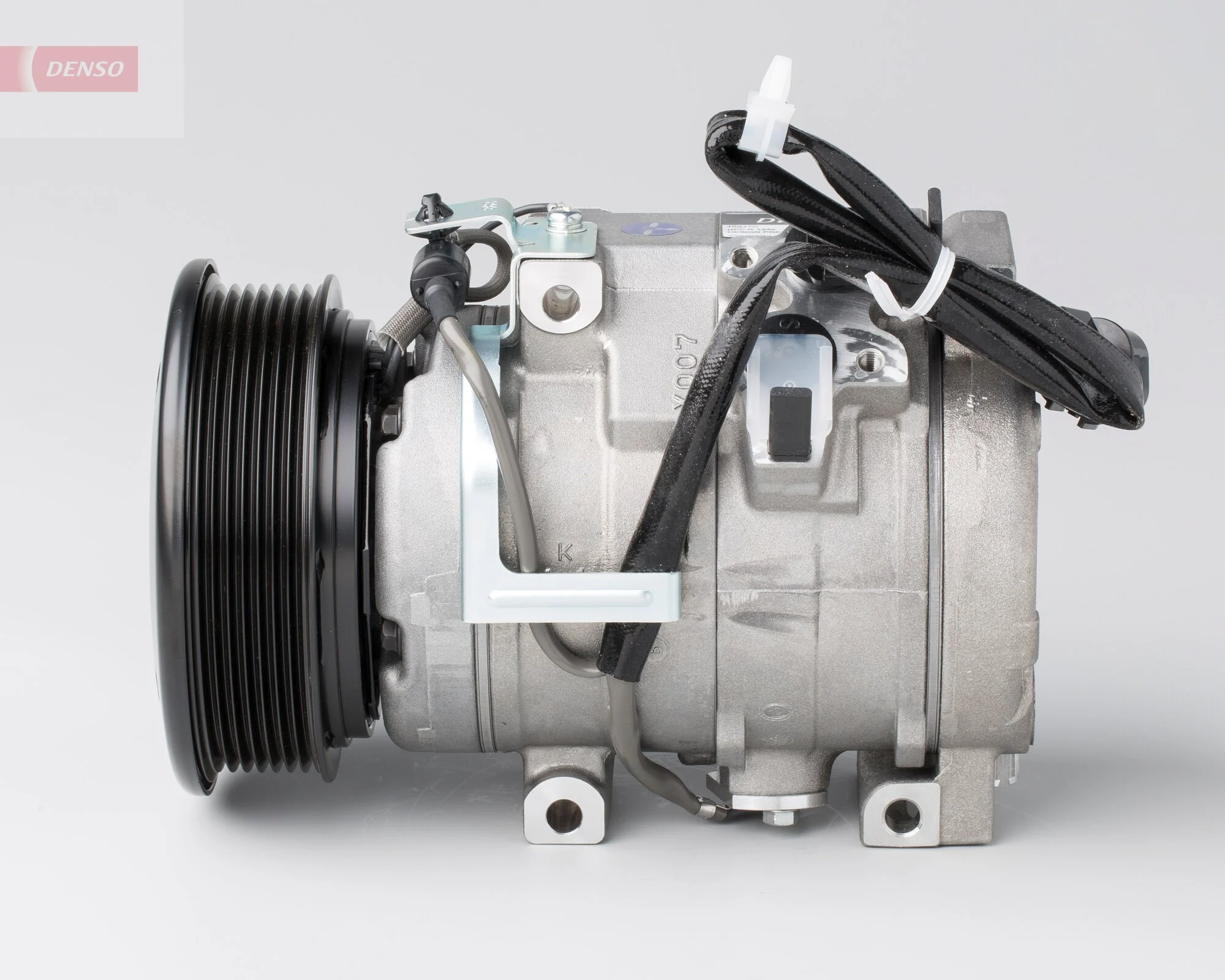 Компрессор системы кондиционирования Denso DCP45011 цена, от 238.37 USD
