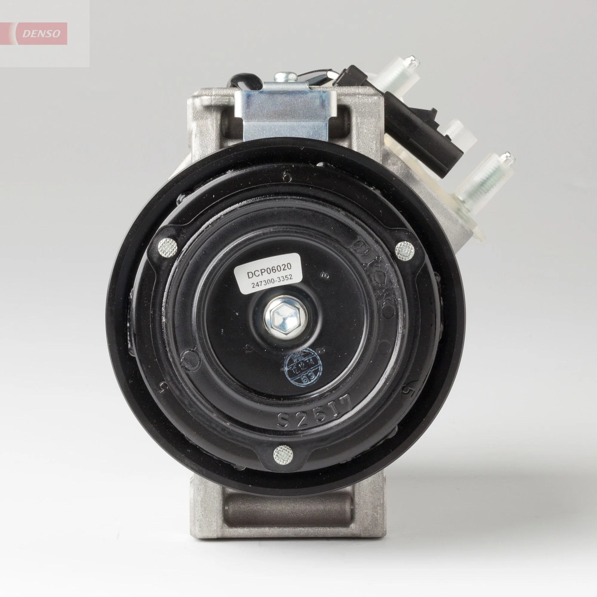 Компрессор системы кондиционирования Denso DCP06020 цена, от 396.13 USD