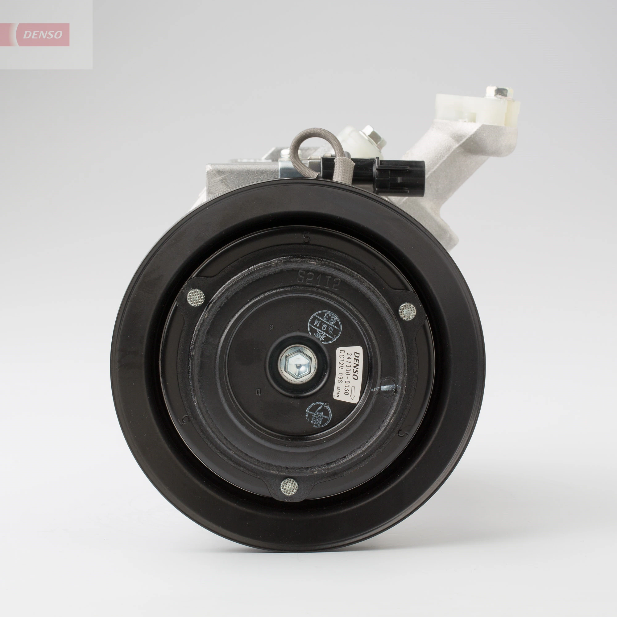 Компрессор системы кондиционирования Denso DCP45012 цена, от 152.02 USD