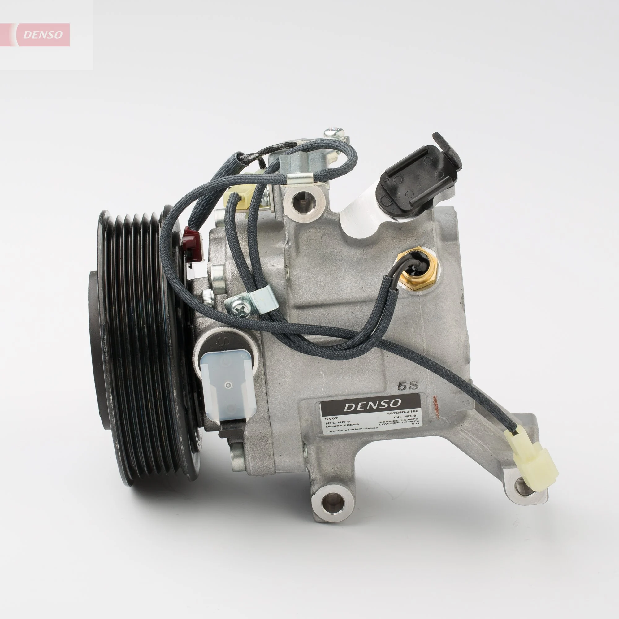 Купить DCP99017 Denso Компрессор климатической установки