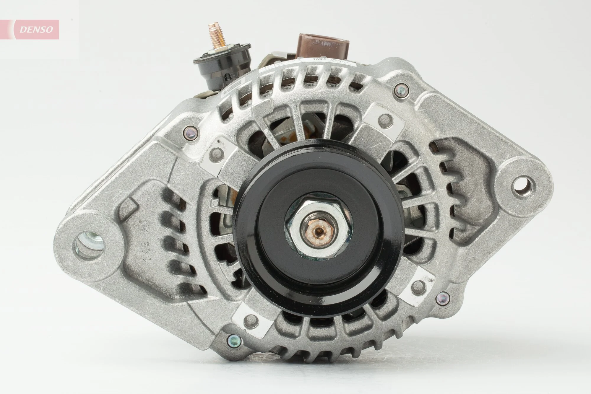 DAN1077 Denso Генератор автомобильный