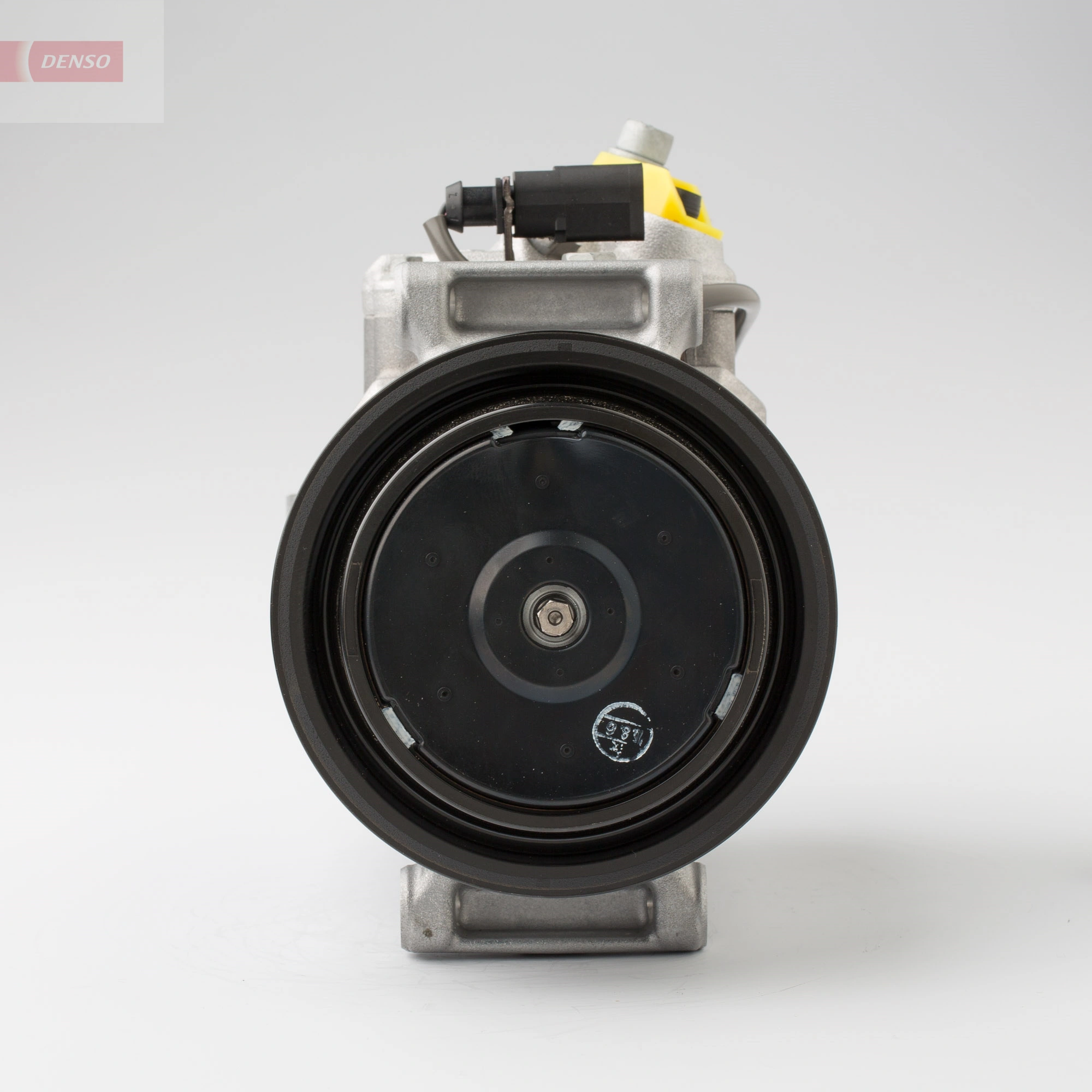 Компрессор системы кондиционирования Denso DCP28017 цена, от 634.47 USD