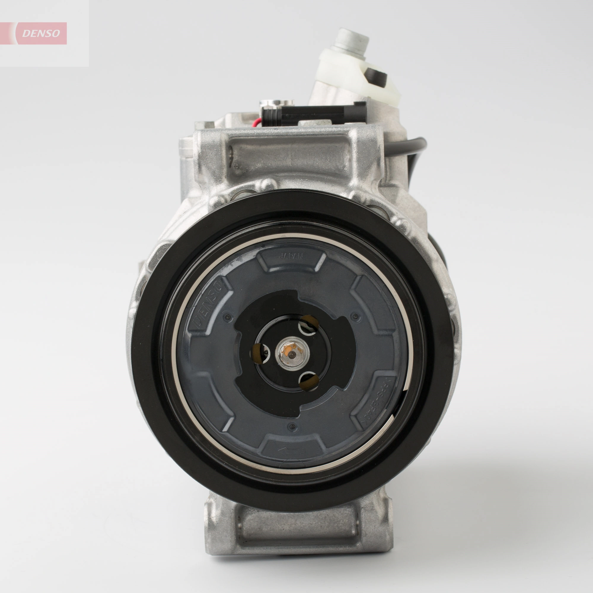 Насос кондиционера Denso DCP17053