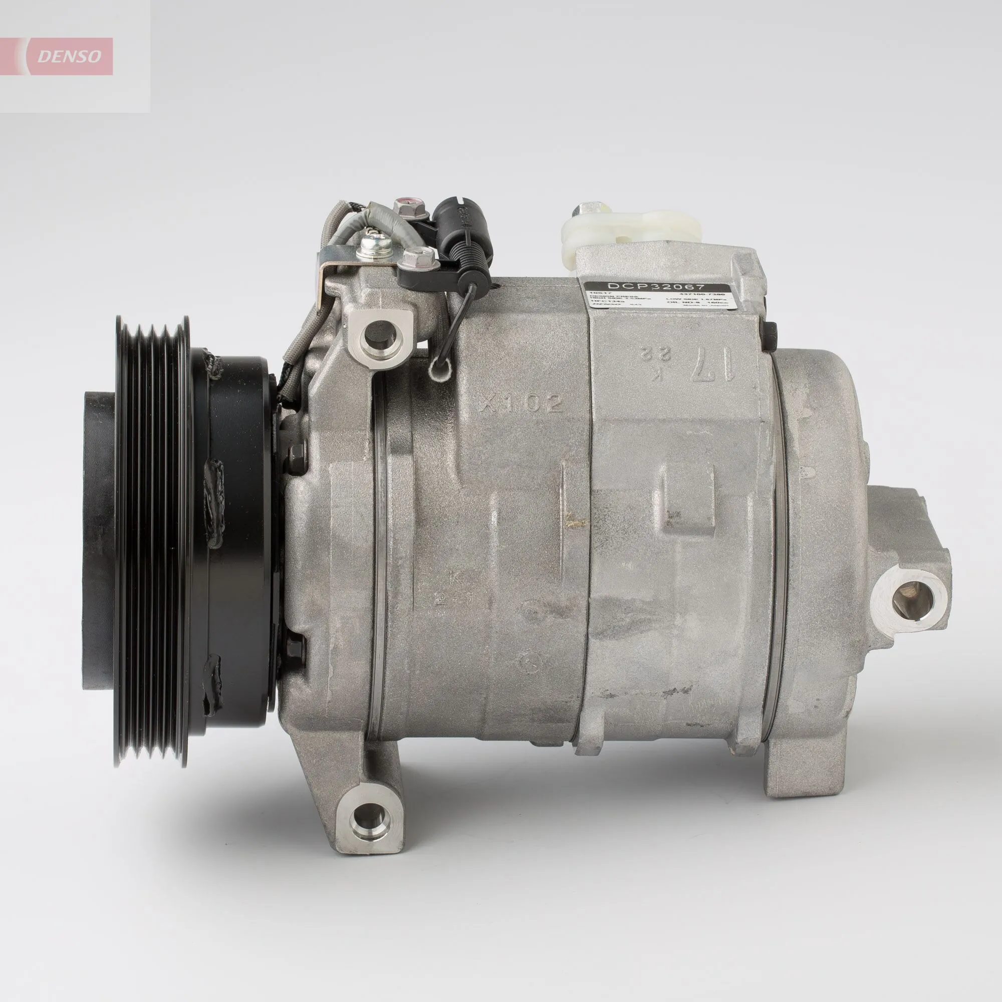 Купить DCP32067 Denso Компрессор климатической установки
