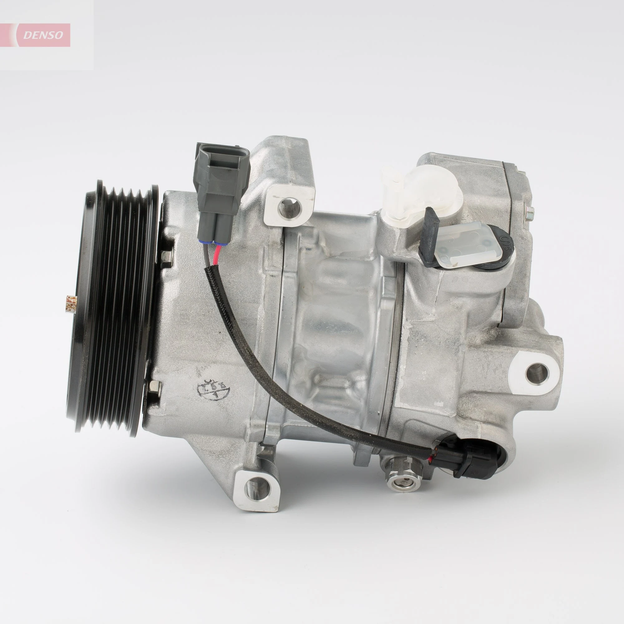 Купить DCP17054 Denso Компрессор климатической установки